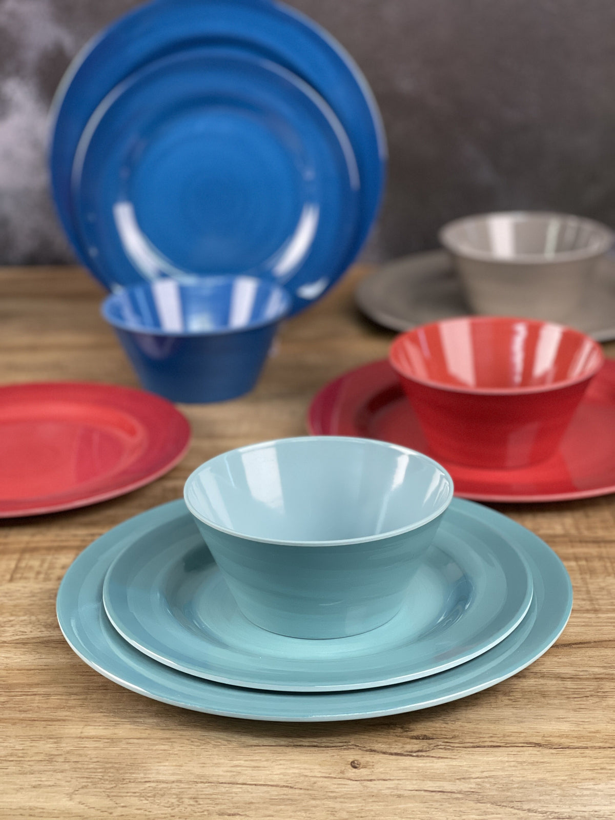 Uniform color three-piece set